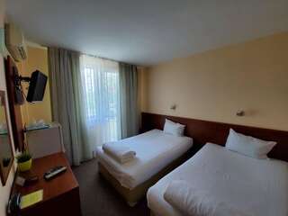 Отель Hotel Galant София Двухместный номер с 2 отдельными кроватями-4